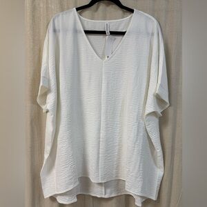 Zenana White Oversized Tunic with V-Neck and Short Sleeves